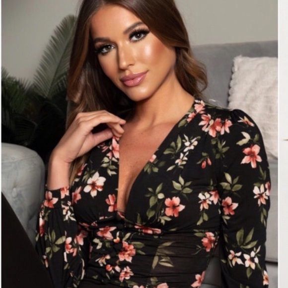 New Women’s Sexy V-neck Long Sleeves Black Cropped Blouse, Pretty Floral Print - Picture 3 of 3